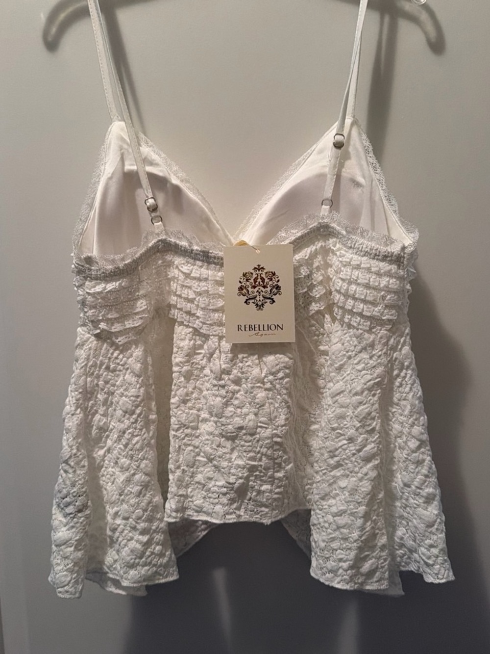 Textured White Ruffle Cami with Adjustable Straps - Picture 3 of 3